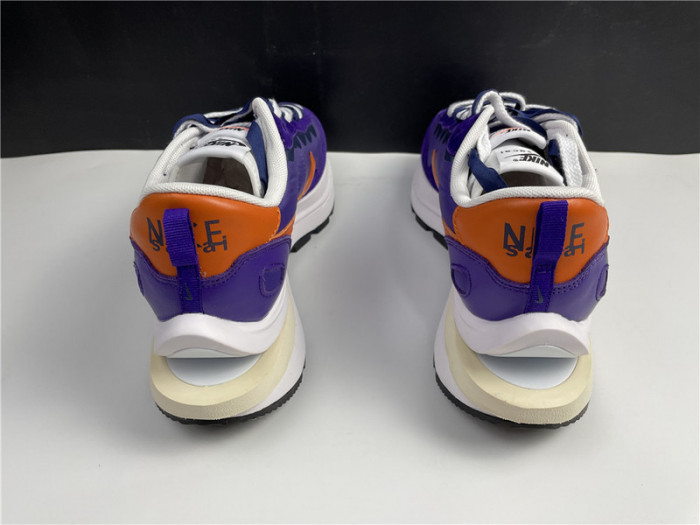 nike vaporwaffle sacai dark iris - dd1875-500