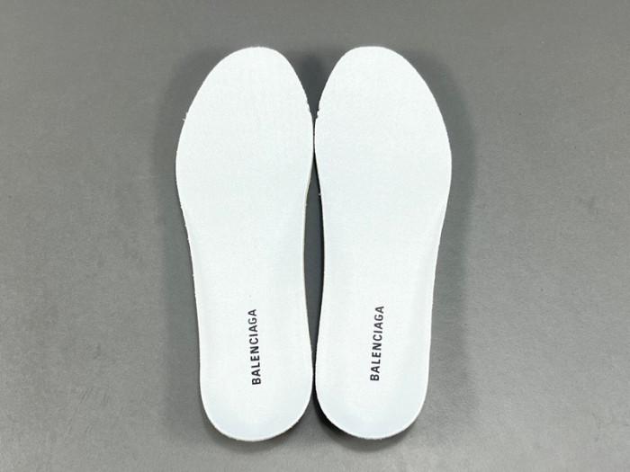 Ba*len*cia*ga -runner