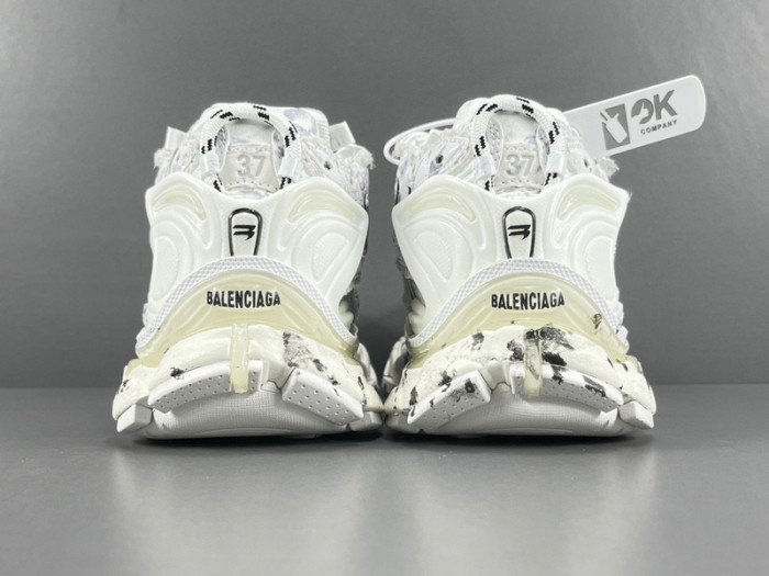 Ba*len*cia*ga -runner