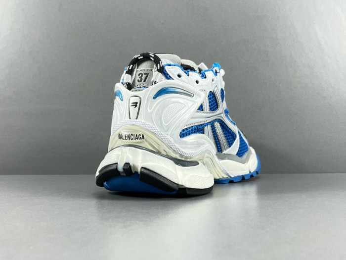 Ba*len*cia*ga -runner