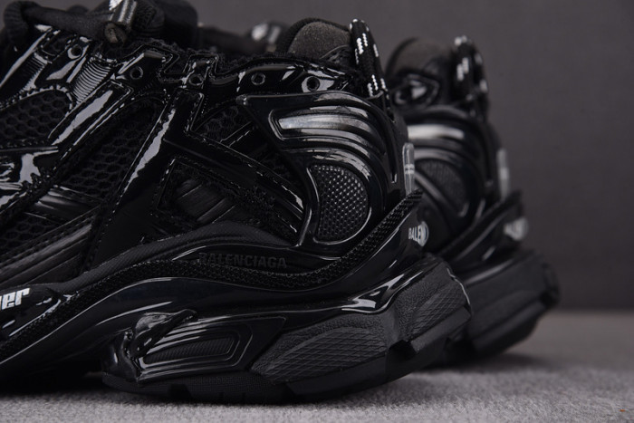 Ba*len*cia*ga -runner